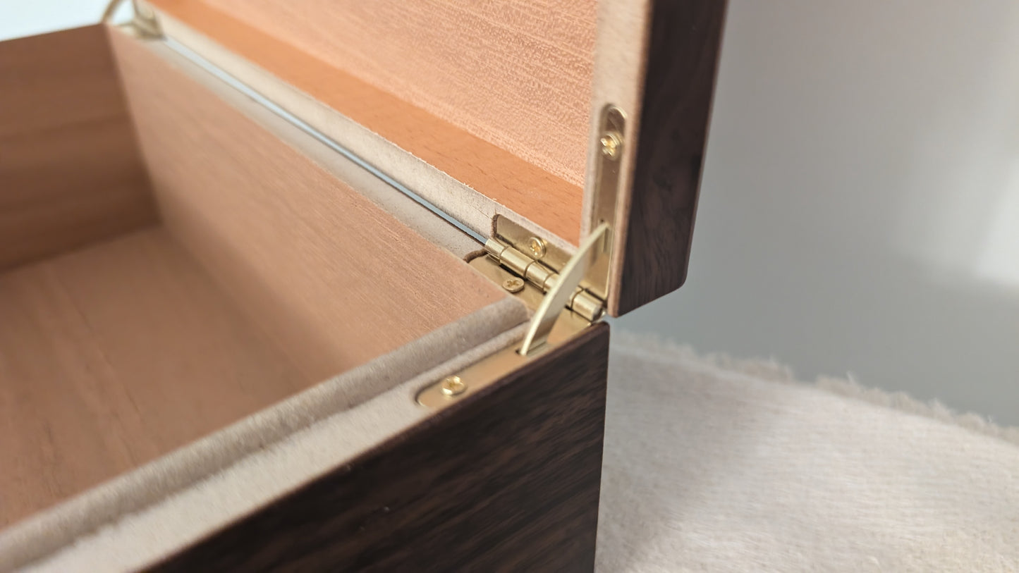 Baby Memory Box That Keeps Memories At A Touch